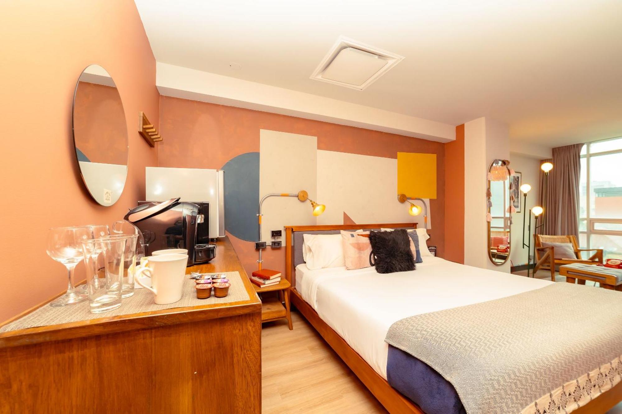 Hotel Selina Parque 93 3*